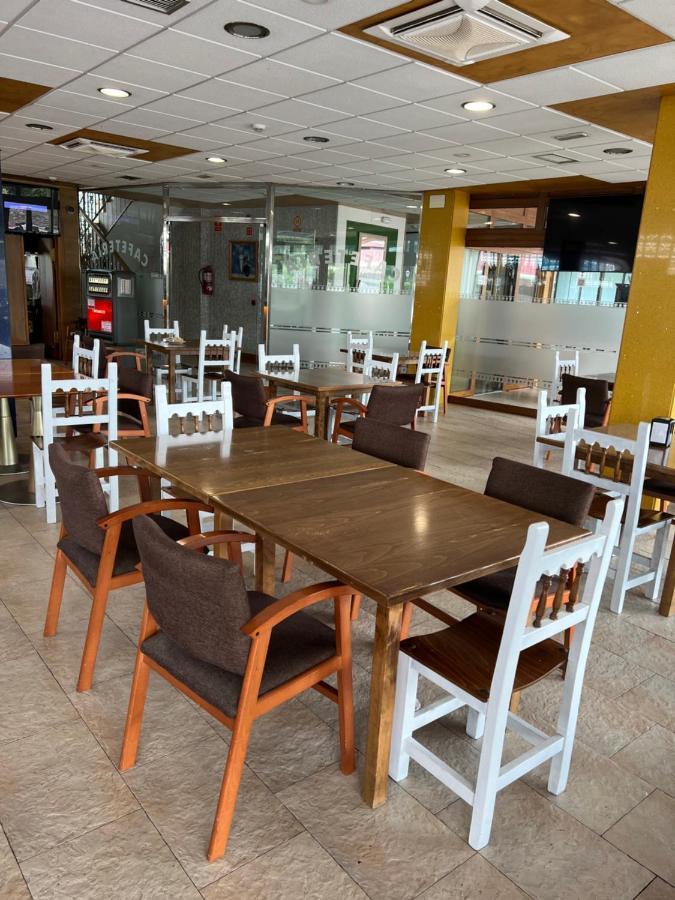 Hotel Villa Maria Revilla De Camargo المظهر الخارجي الصورة